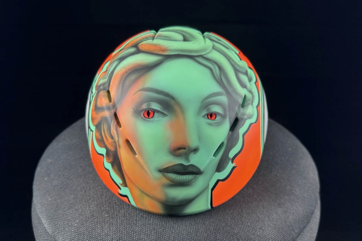 Geschilderde helm · Medusa concept