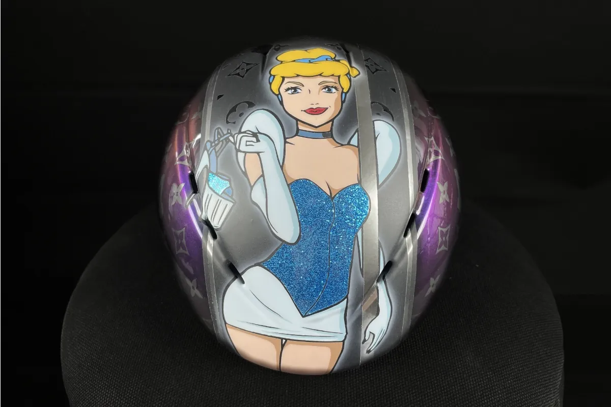 Custom helm · Cinderella
