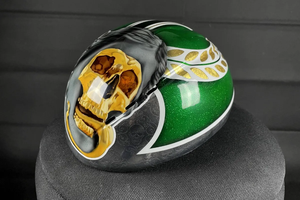 Custom helm · Airbrush Service Almere