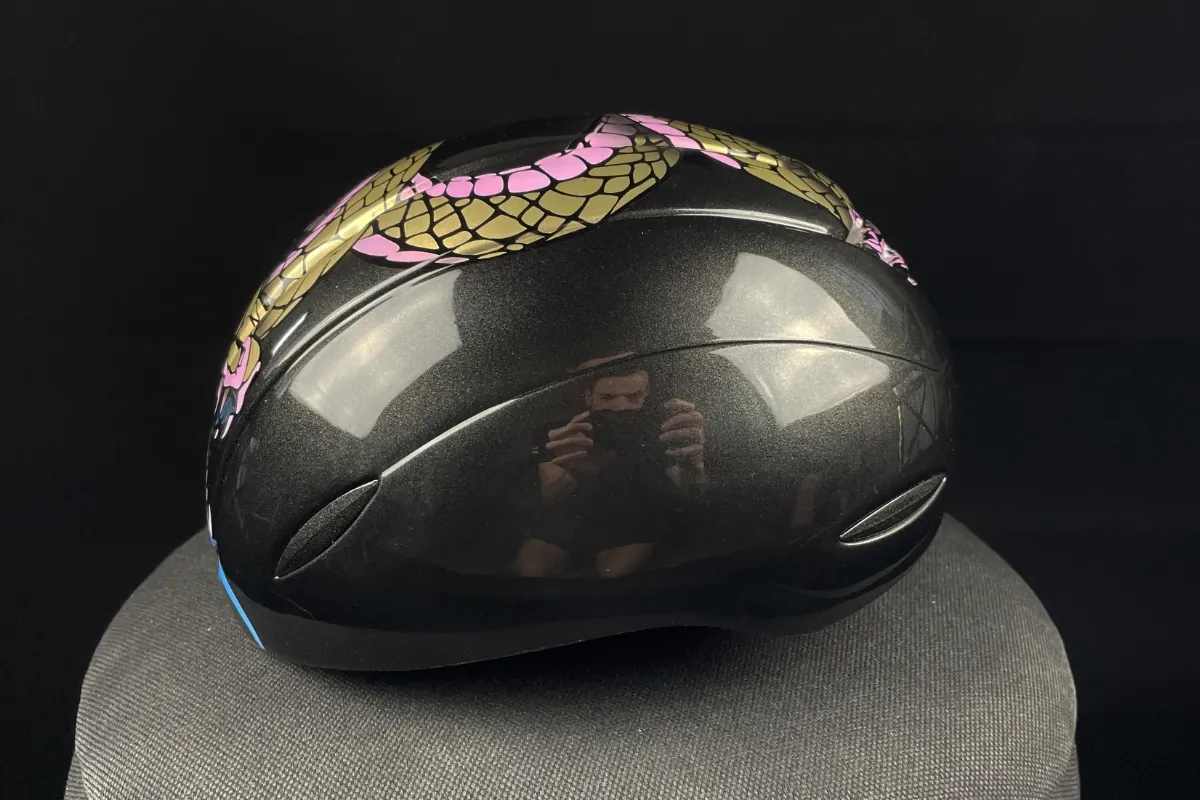 Custom helm · Snake