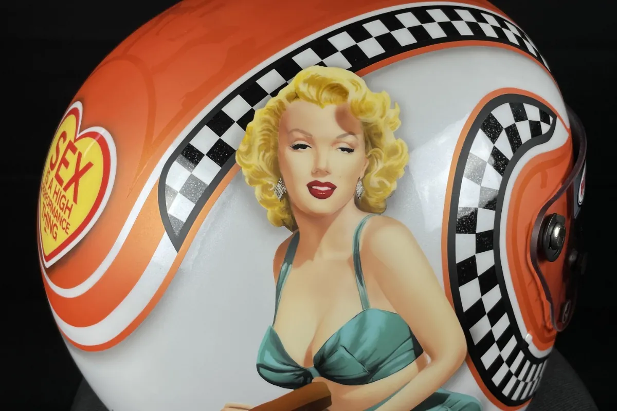 Pin Up · detail 1