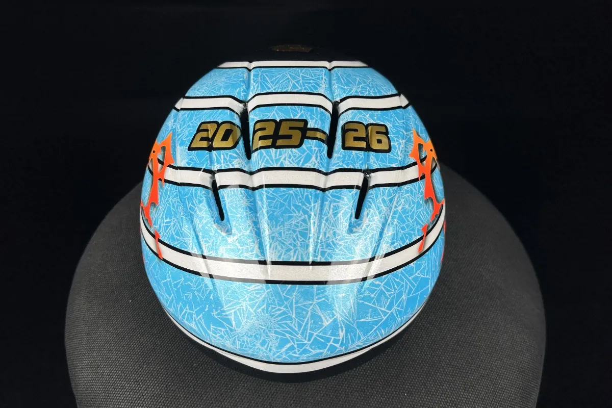 Crystal Globe 25/26 · detail 1