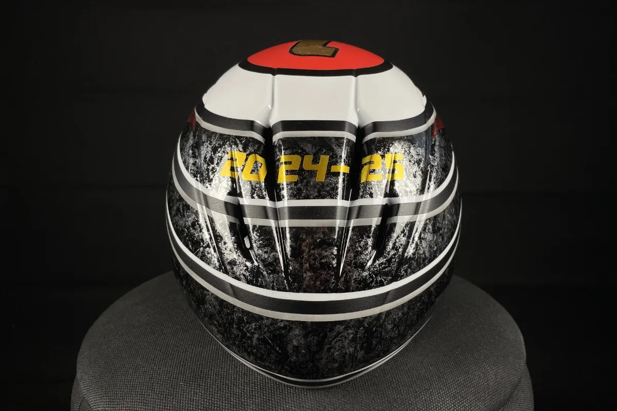 Crystal Globe 24/25 · detail 2