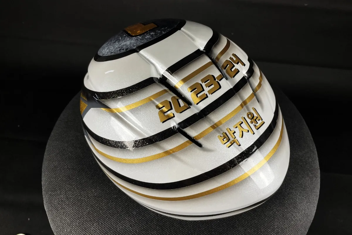 Crystal Globe 23/24 · detail 3