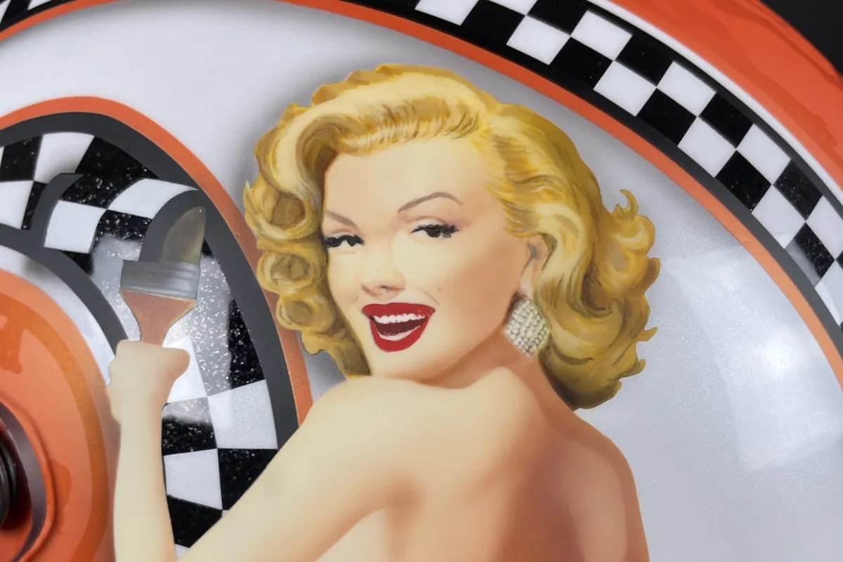 Pin Up · detail 6